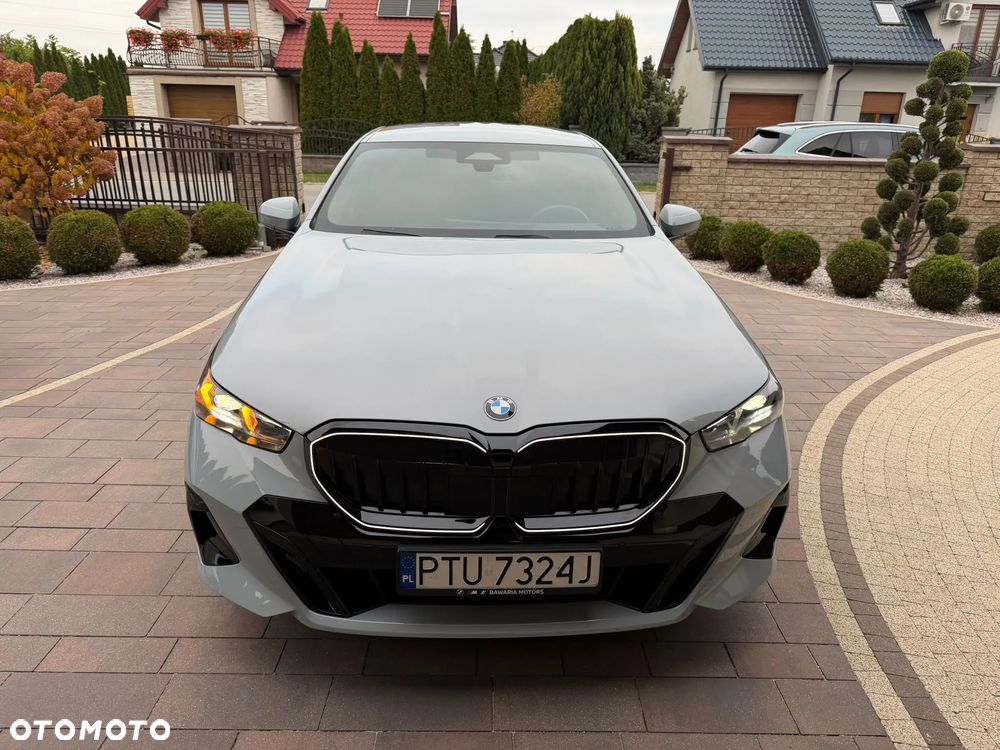 BMW 5 2025 photo 3