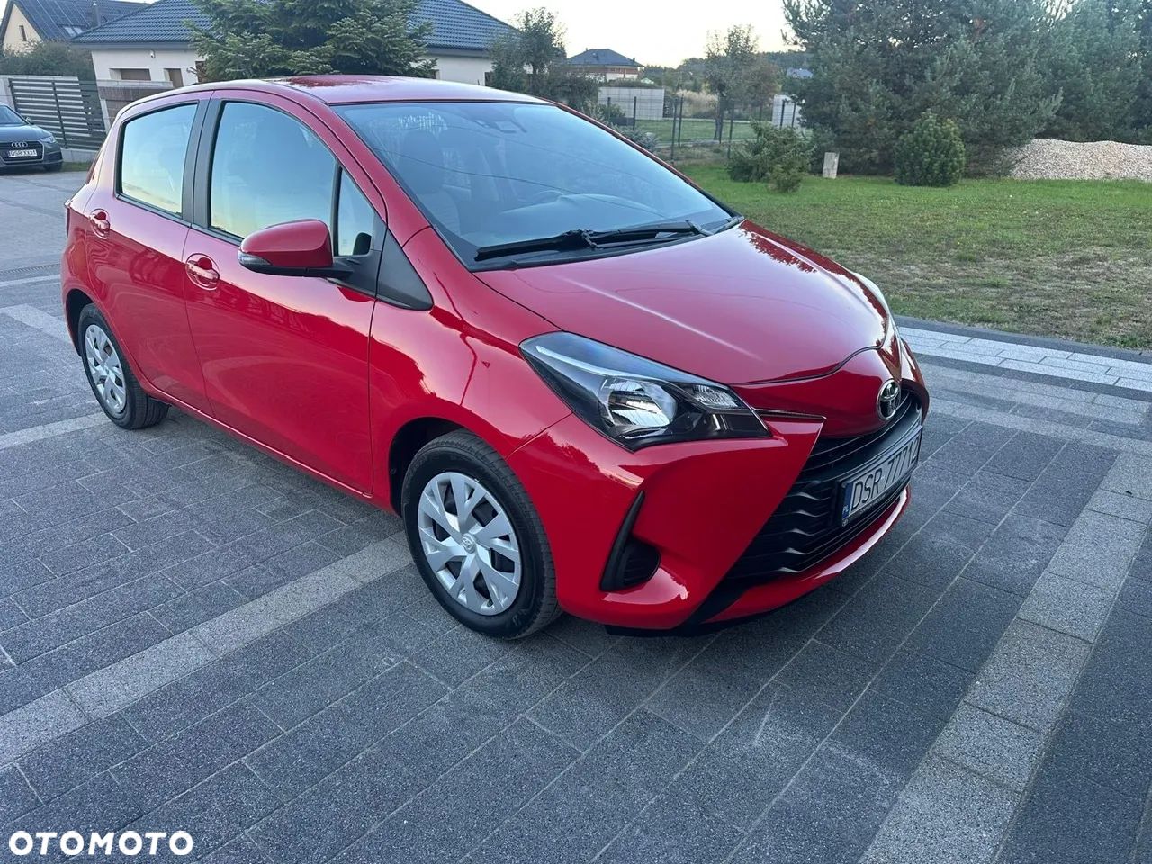 Toyota Yaris 1.0 Premium - 1