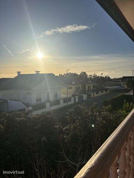Moradia T3+2 em Esposende com excelente exposição solar - Grande imagem: 5/8