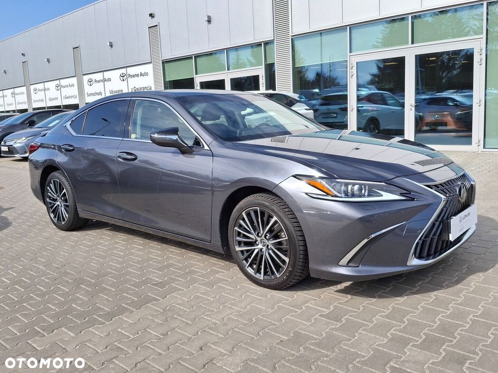 Lexus ES 300h Business Edition - 24