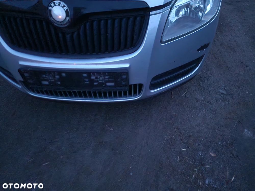 Zderzak  przód  skoda  Fabia  II  w kolorze  9156 - 1