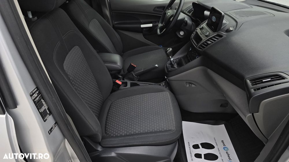 Ford Transit Connect - 19