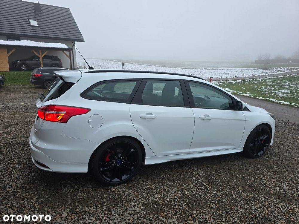Ford Focus 2.0 EcoBoost ST mit Leder-Exclusiv-Paket - 10