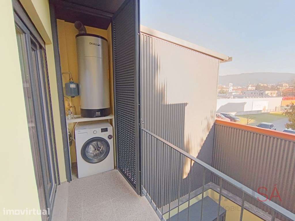 Apartamento T1+1 equipado e mobilado e com varanda no centro histór... - Grande imagem: 5/27