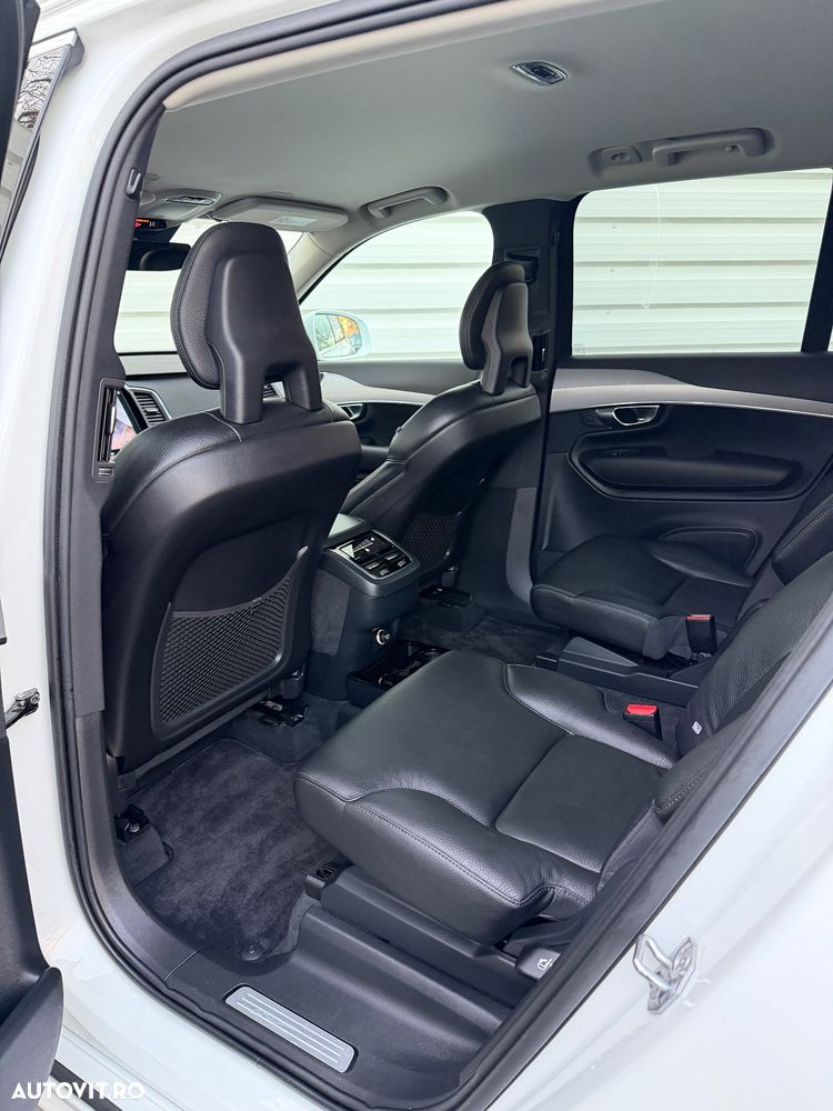 Volvo XC 90 B5 D AWD Geartronic Momentum Pro - 12