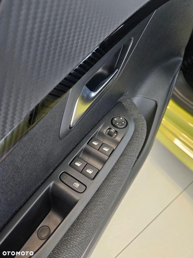 Peugeot 208 1.2 mHEV Business - 9