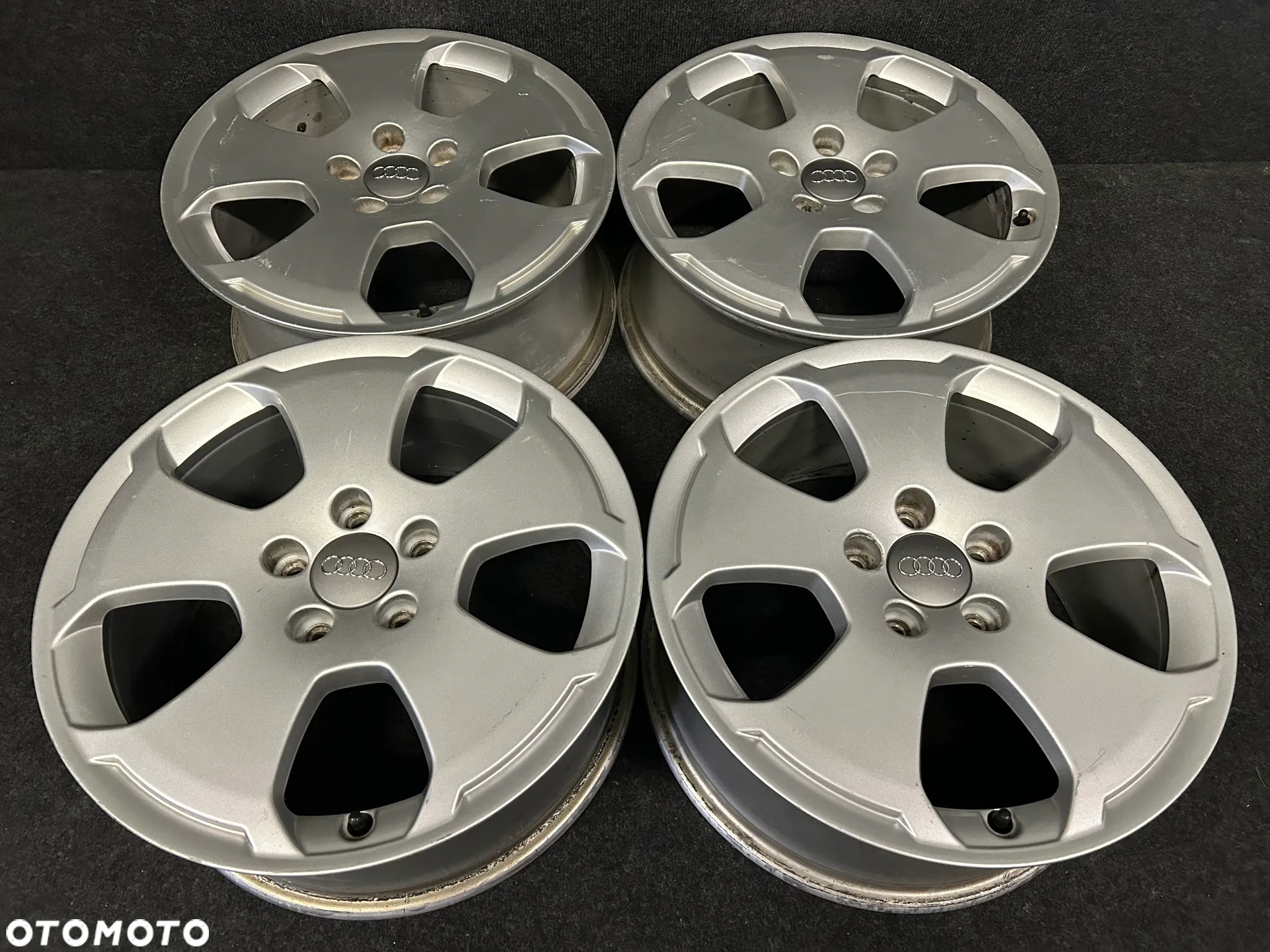Alufelgi Audi A3 8P0, 8V0, A4 B6, B7 17 cali 5x112 4szt. - 3