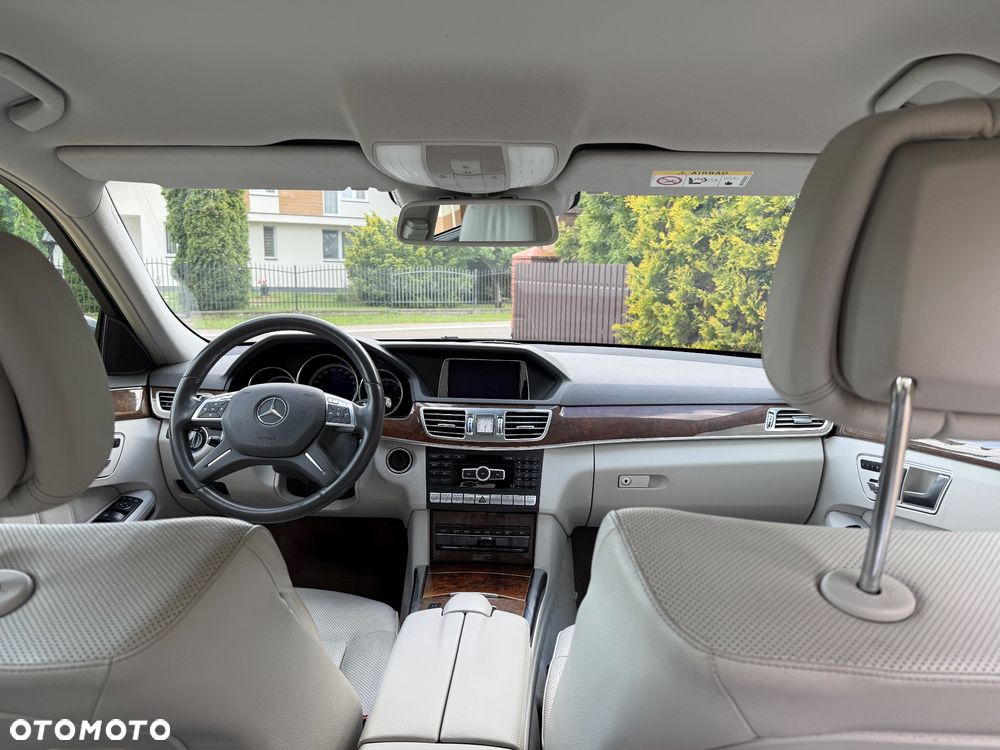 Mercedes-Benz Klasa E 300 BlueTEC HYBRID Elegance - 16