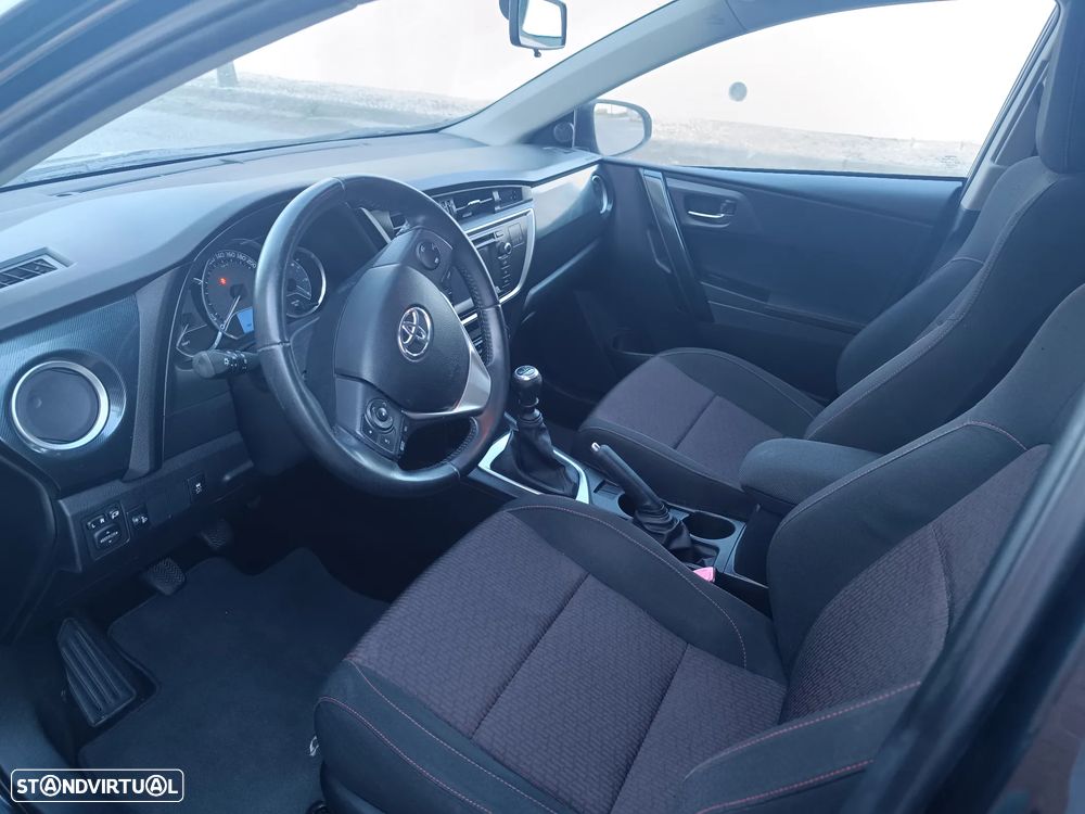 Toyota Auris Touring Sports 1.4 D-4D Comfort+Pack Sport - 13