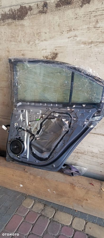 Toyota Corolla sedan e21 tylne prawe drzwi 1k3 - 3