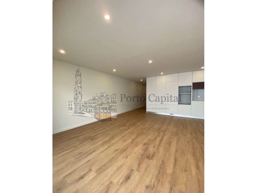 EXCELENTE APARTAMENTO T1 NO CENTRO HISTÓRICO DE BRAGA, A PREÇO DE L... - Grande imagem: 2/20