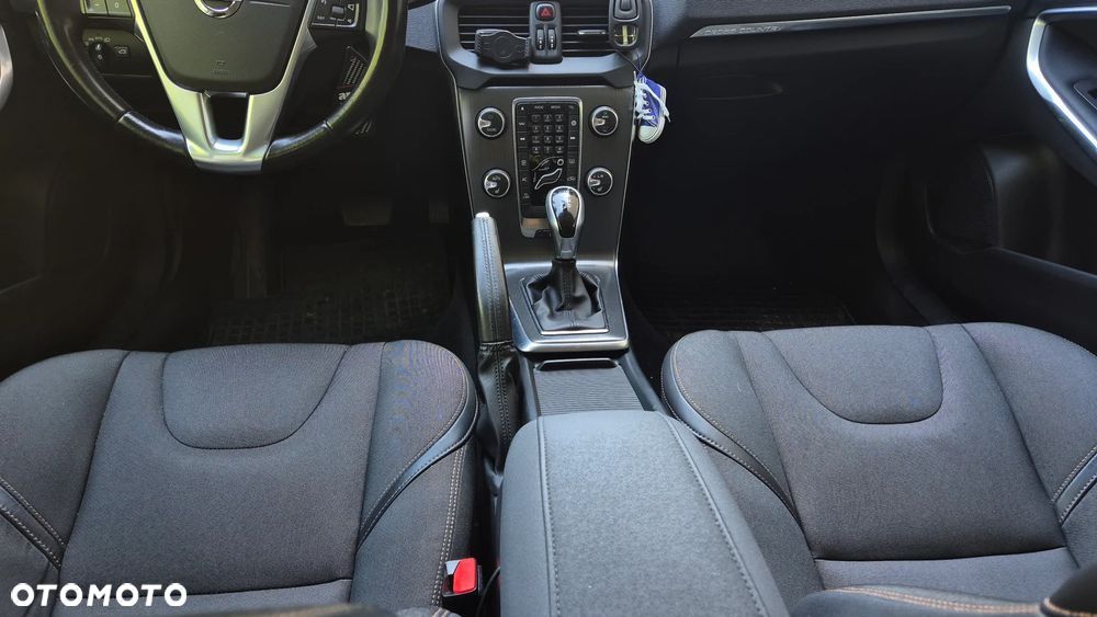 Volvo V40 Cross Country D4 Drive-E Momentum - 9