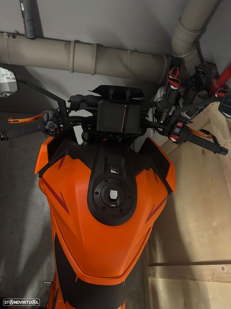 KTM 1390 Super Duke R - 3