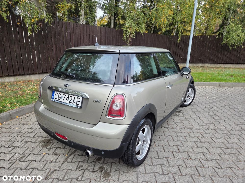 MINI ONE Standard - 5