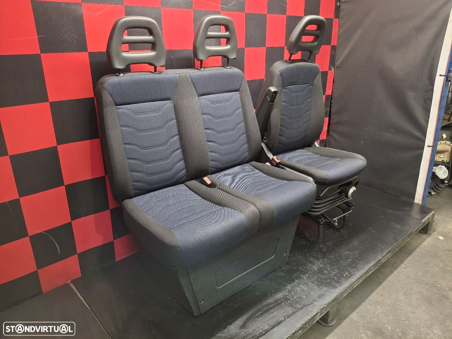 Conjunto De Bancos Frente Iveco Daily Vi Camião De Plataforma/Chassis - 2