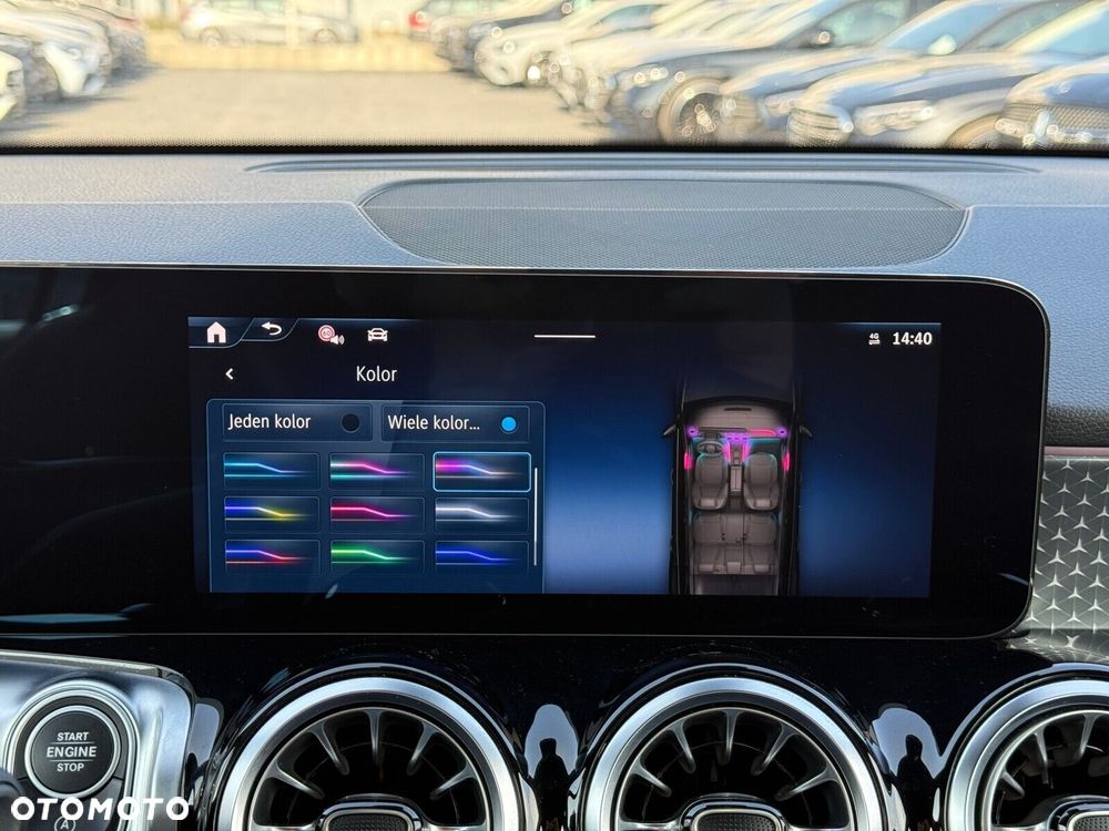 Mercedes-Benz GLB - 24