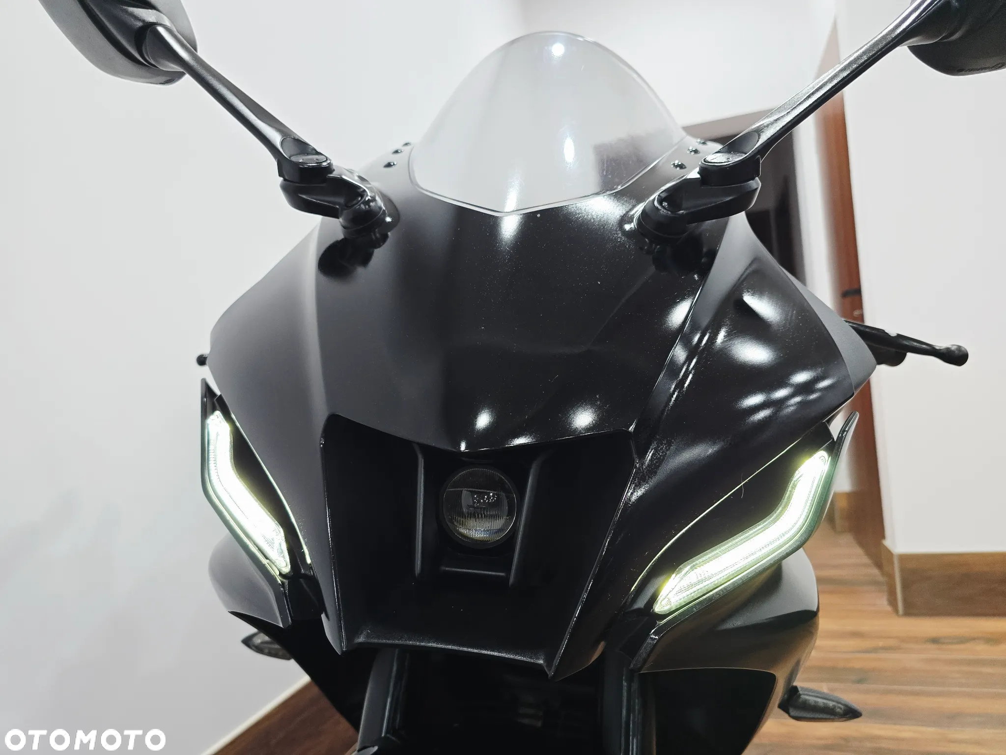 Yamaha YZF - 5