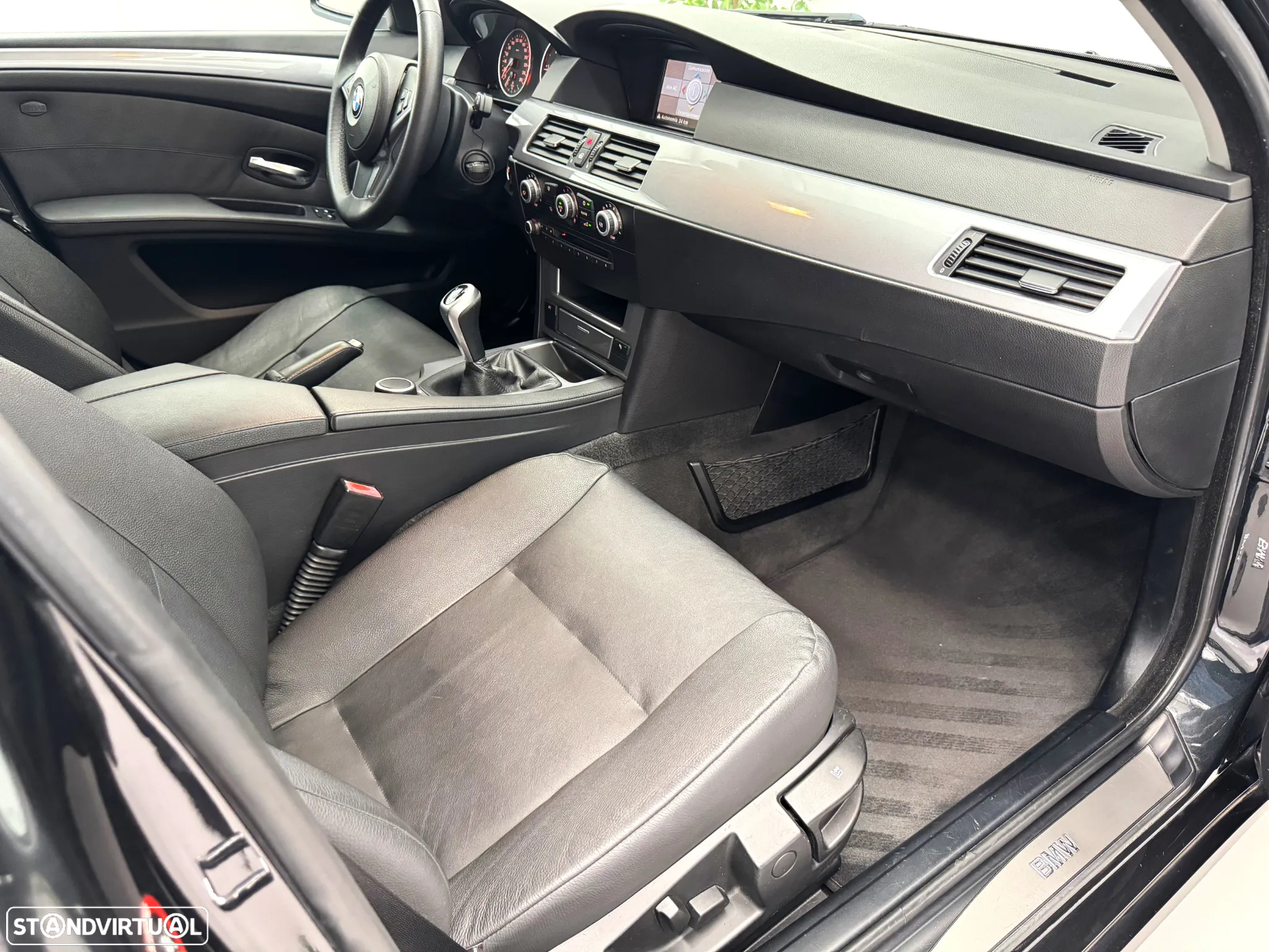 BMW 520 d Touring Executive - 23