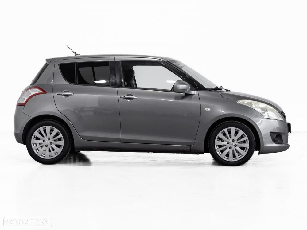 Suzuki Swift - 2