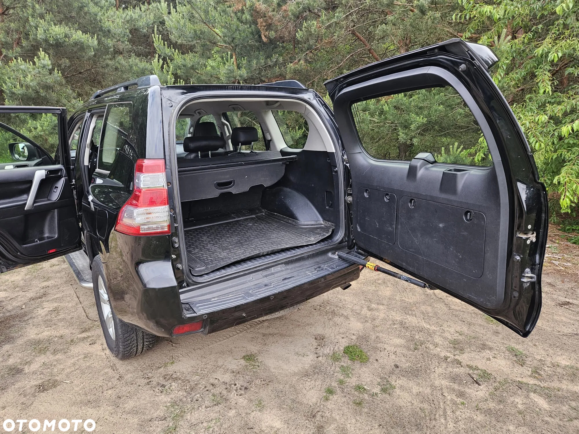 Toyota Land Cruiser - 3