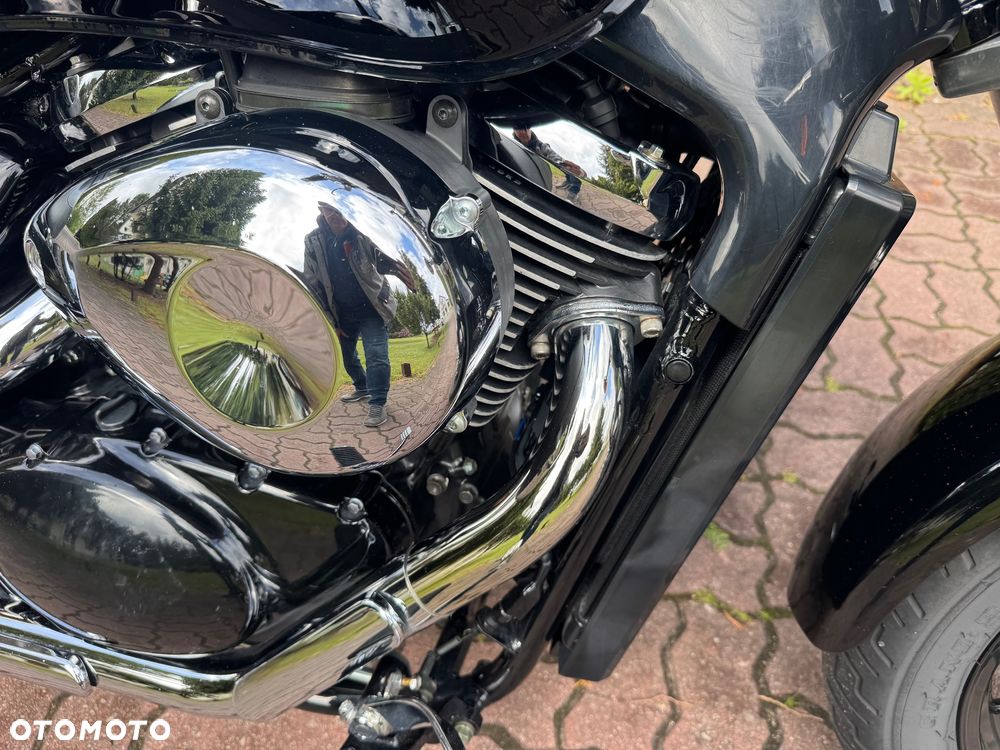 Suzuki Intruder - 8