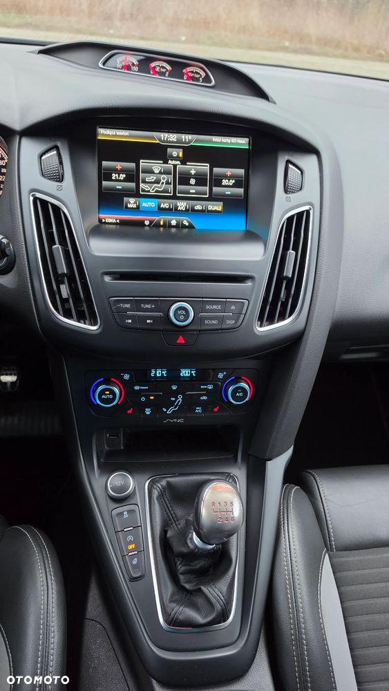 Ford Focus 2.0 TDCi ST - 18