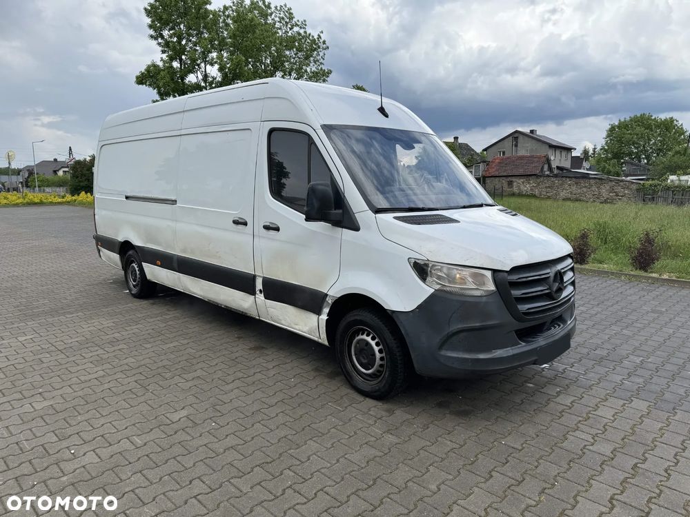 Mercedes-Benz Sprinter - 4