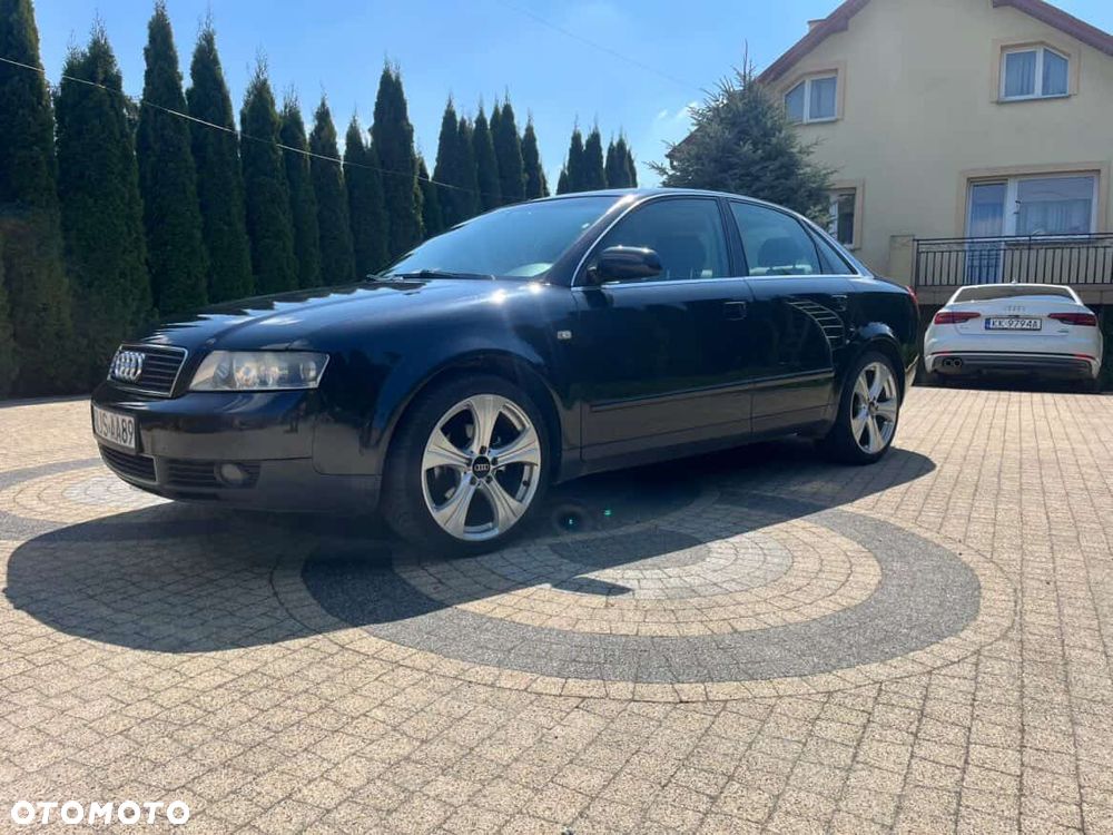 Audi A4 Limousine - 4