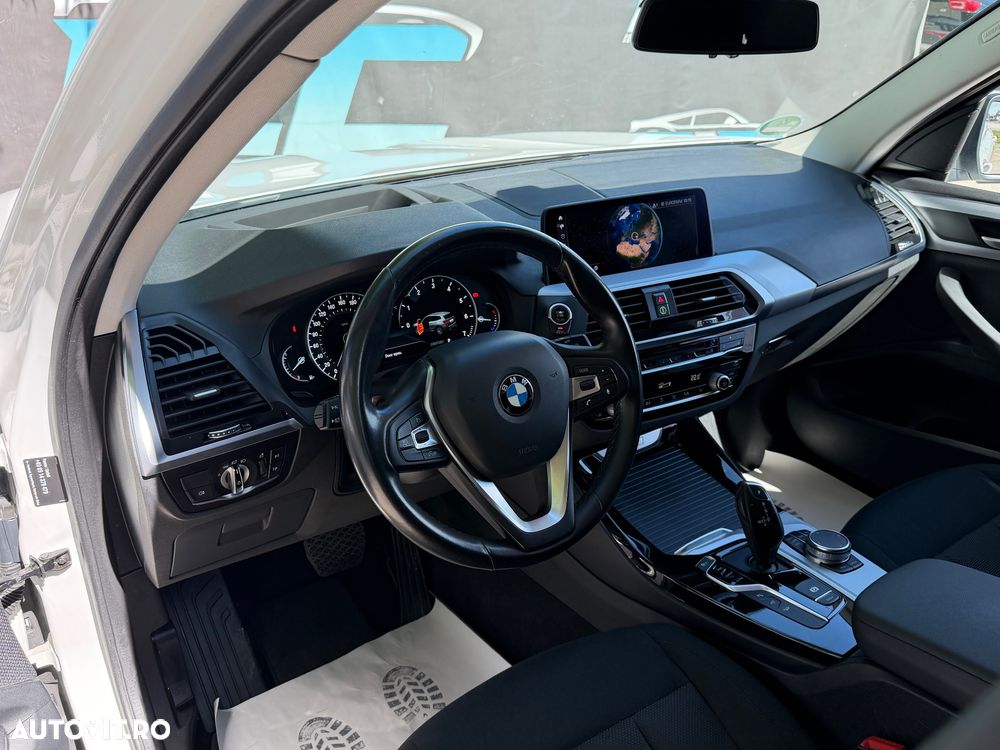 BMW X3 xDrive20i Aut. Advantage - 11
