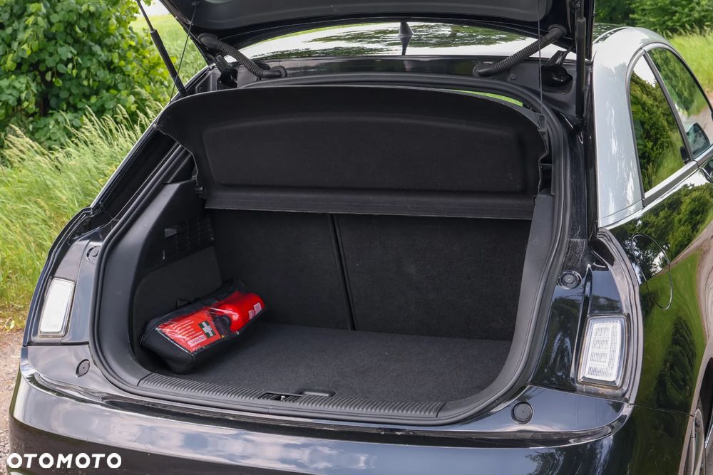 Audi A1 3-drzwiowe 1.6 TDI S line edition - 17