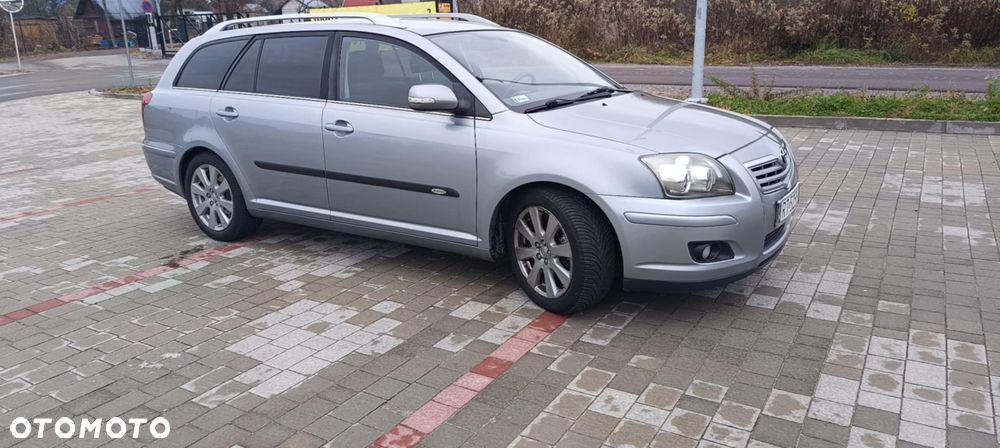 Toyota Avensis 2.0 D-4D Travel - 2