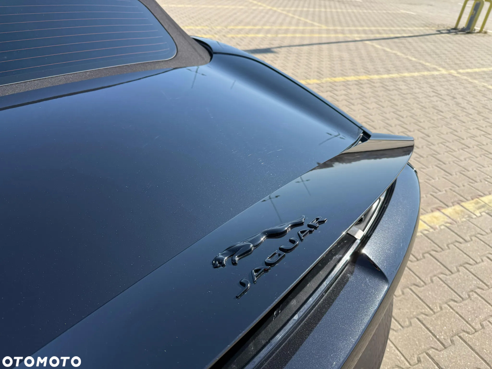 Jaguar F-Type Cabriolet P575 AWD R - 13