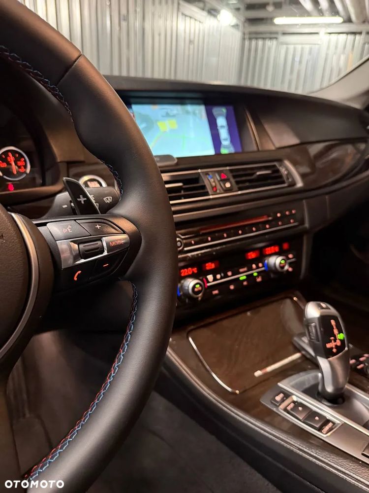 BMW Seria 5 530d xDrive Touring Luxury Line - 7