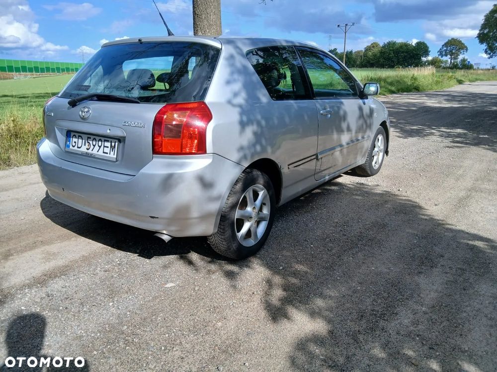 Toyota Corolla - 10