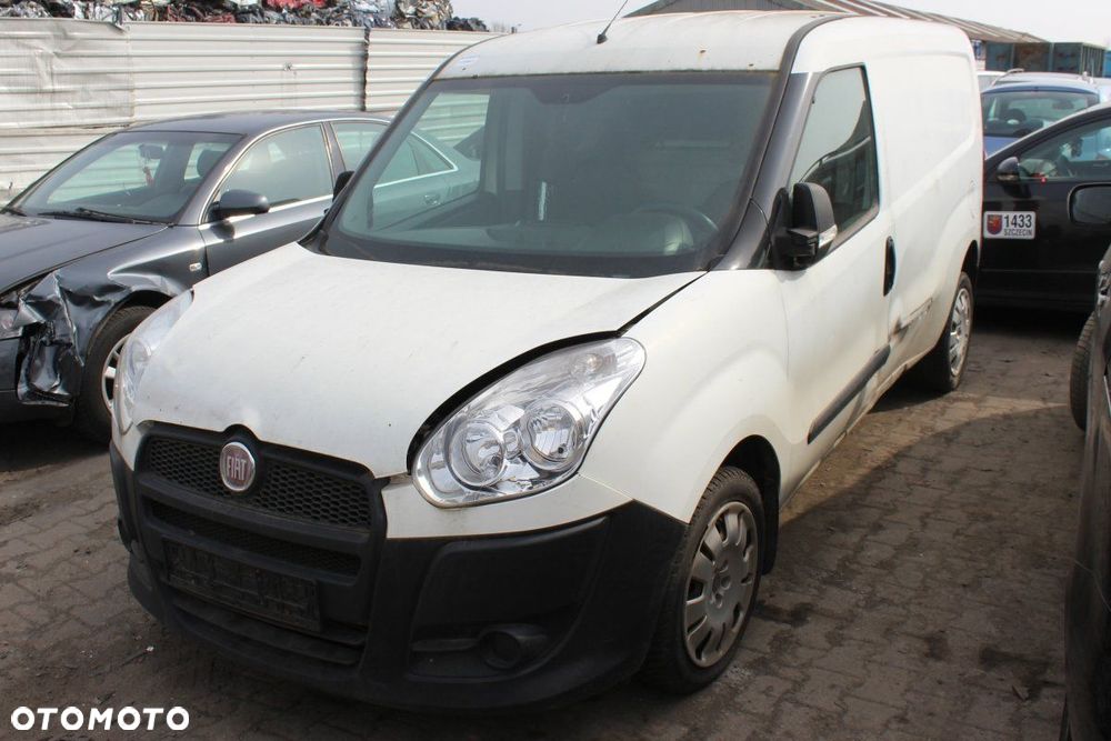 Fiat Doblo 2011 1.3JTD  199A3000 VAN (MASKA, ZDERZAK, LAMPA, BŁOTNIK, DRZWI, SZYBA, FOTEL) - 3
