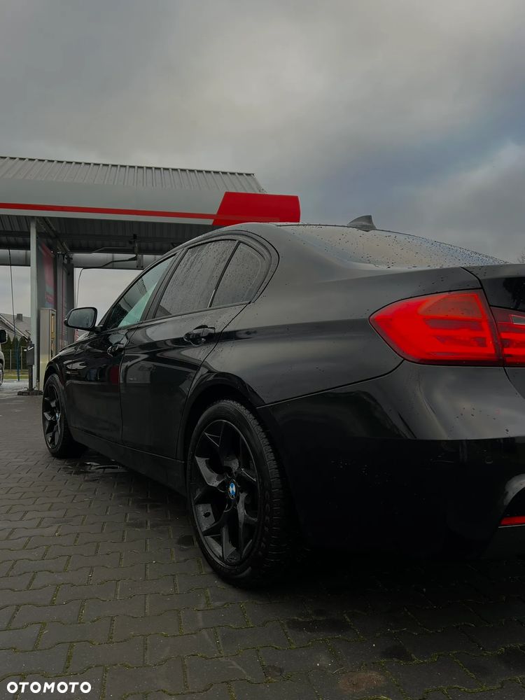 BMW Seria 3 316d - 9