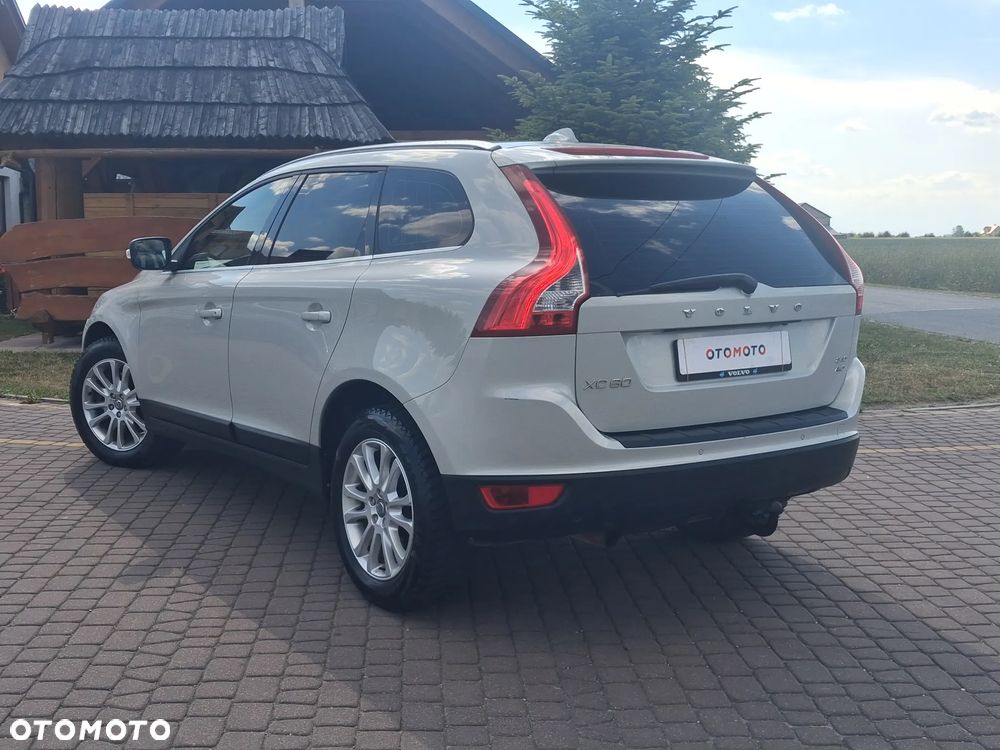 Volvo XC 60 2.4D AWD - 9
