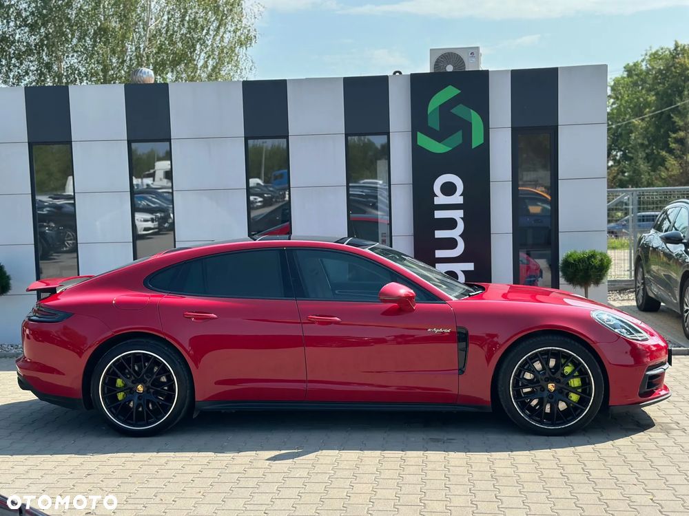 Porsche Panamera - 4
