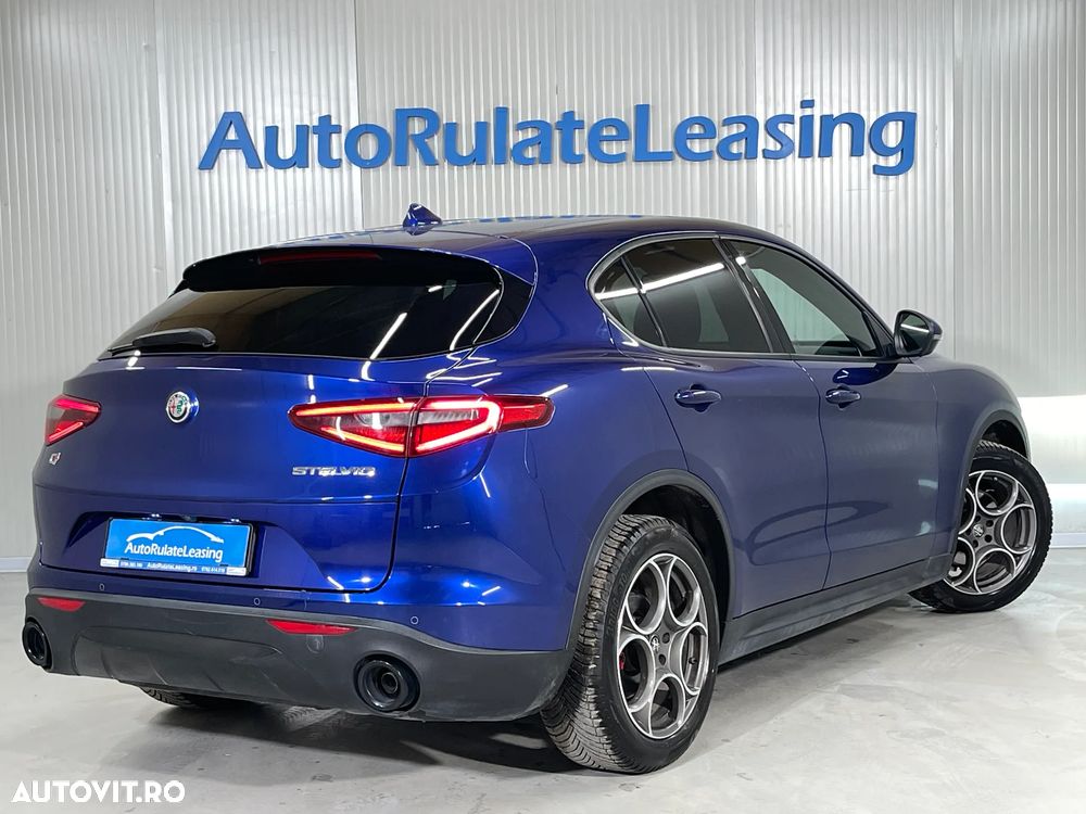 Alfa Romeo Stelvio 2.2 16V AT8 Q4 Business - 4