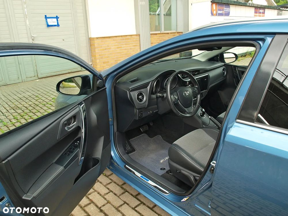 Toyota Auris - 21