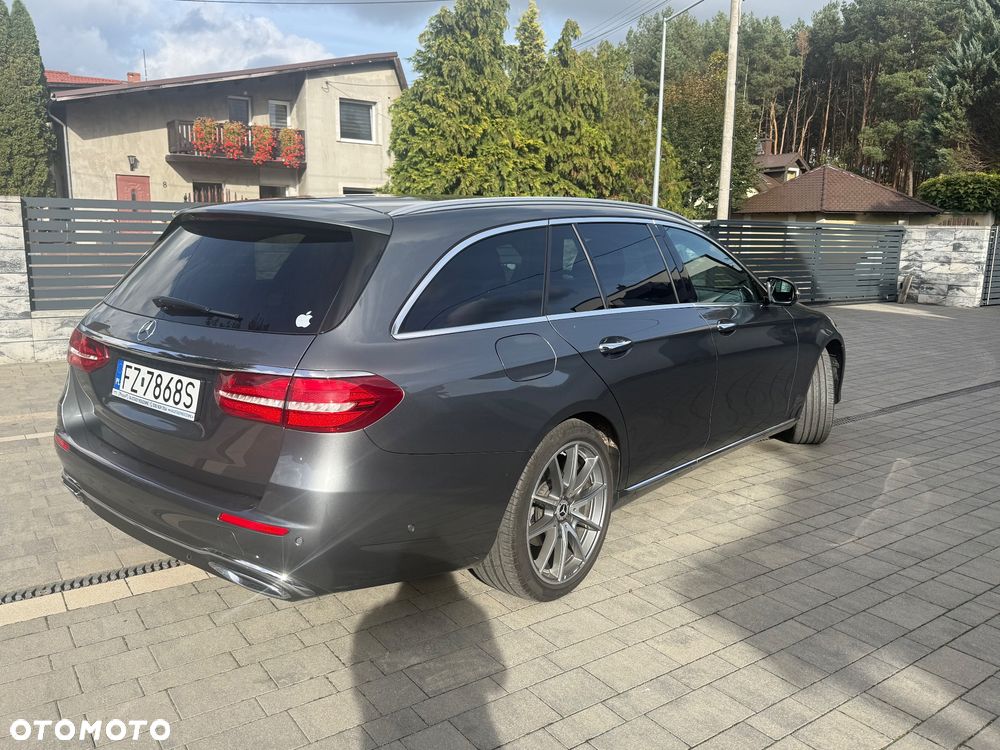 Mercedes-Benz Klasa E 220 d 4-Matic 9G-TRONIC - 3