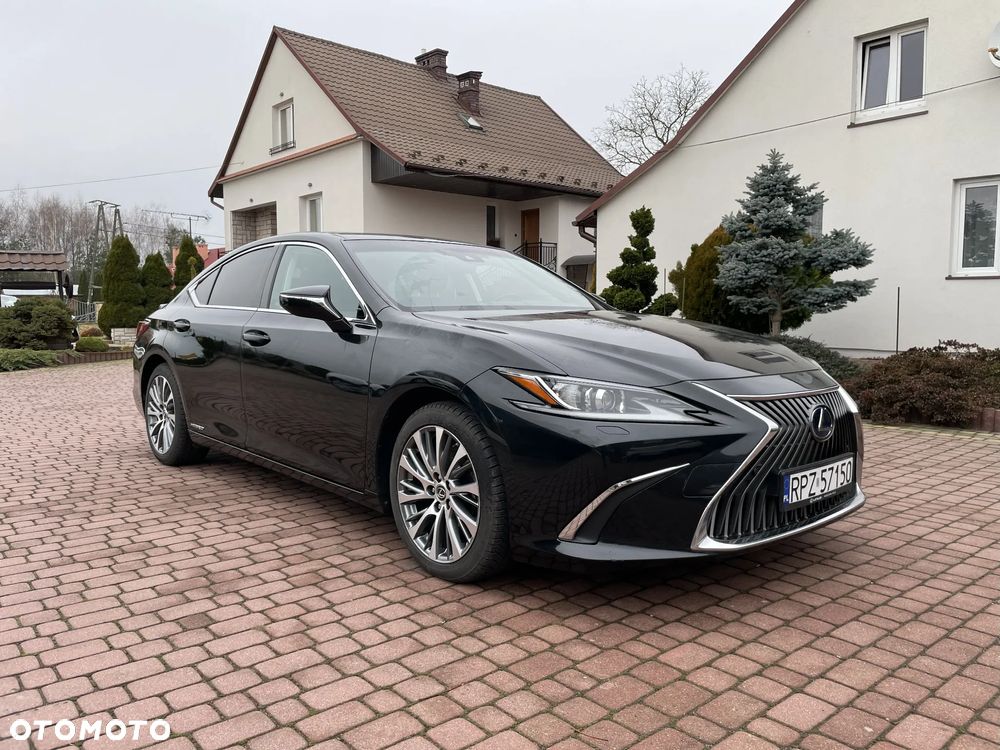 Lexus ES 300h Elegance - 1