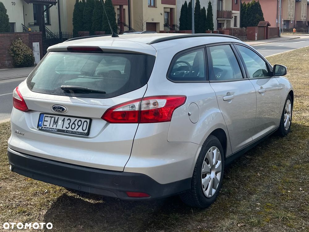 Ford Focus 1.6 TDCi DPF Start-Stopp-System SYNC Edition - 4