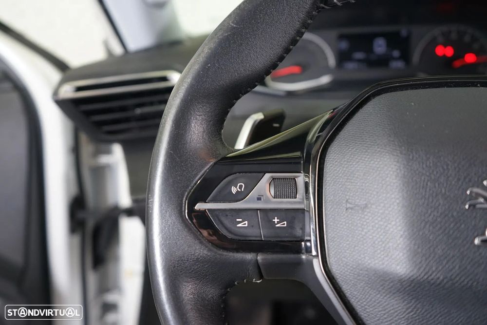 Peugeot 2008 1.2 PureTech Active Pack EAT8 - 18