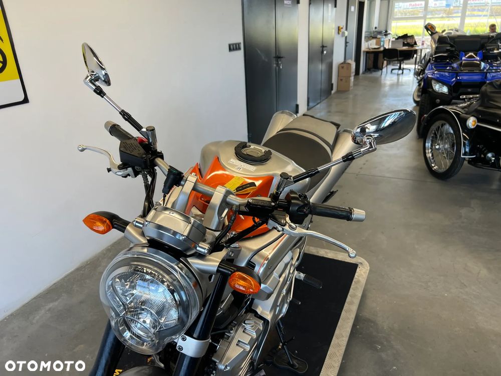 Yamaha MT - 12