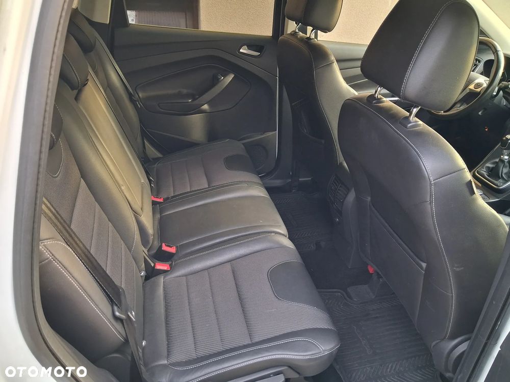 Ford Kuga - 14