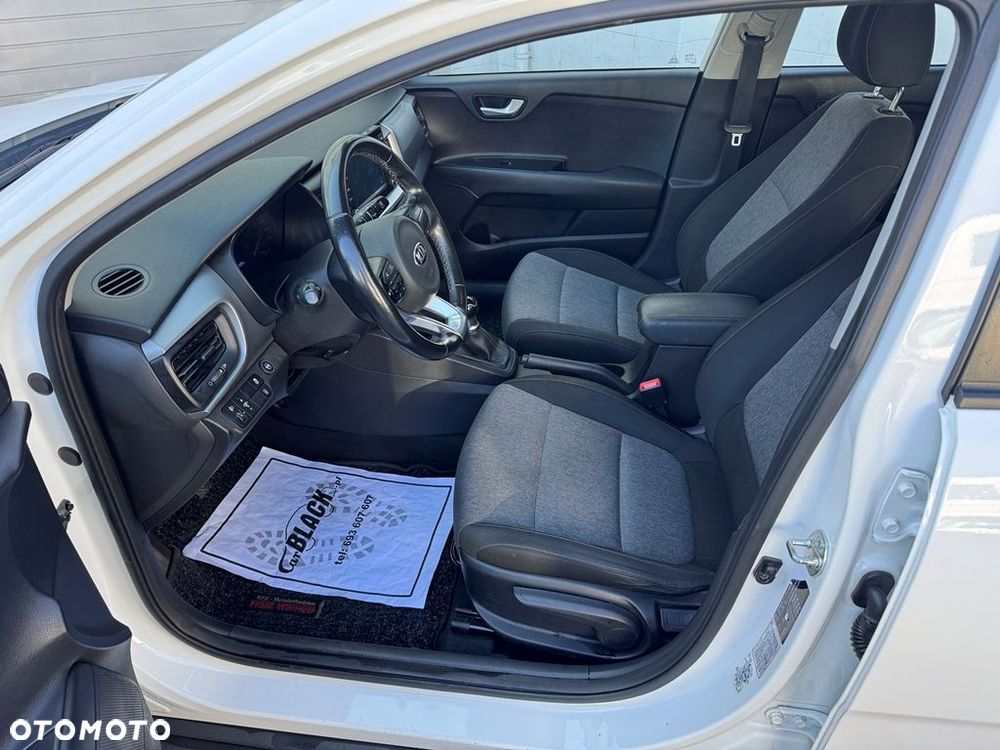 Kia Stonic - 10