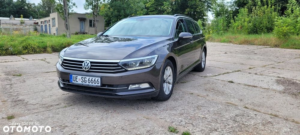 Volkswagen Passat 2.0 TDI (BlueMotion Technology) Comfortline - 1