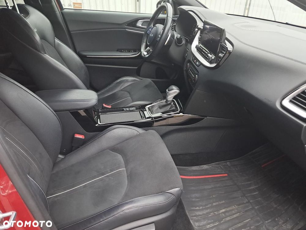 Kia ProCeed - 10
