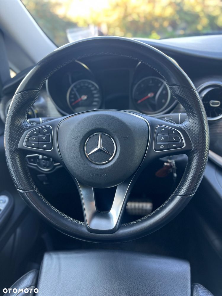Mercedes-Benz Klasa V - 9